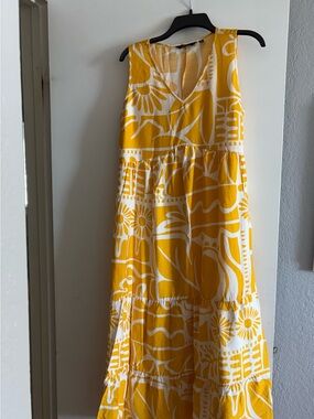Mlle Gabrielle Yellow & White Floral Tiered Sundress